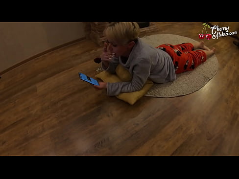 ❤️ Verrückte Blondine lutscht riesigen Schwanz und hüpft darauf herum - Analsex ❤❌ Sex video bei porn de.pornmega-com.ru ️❤